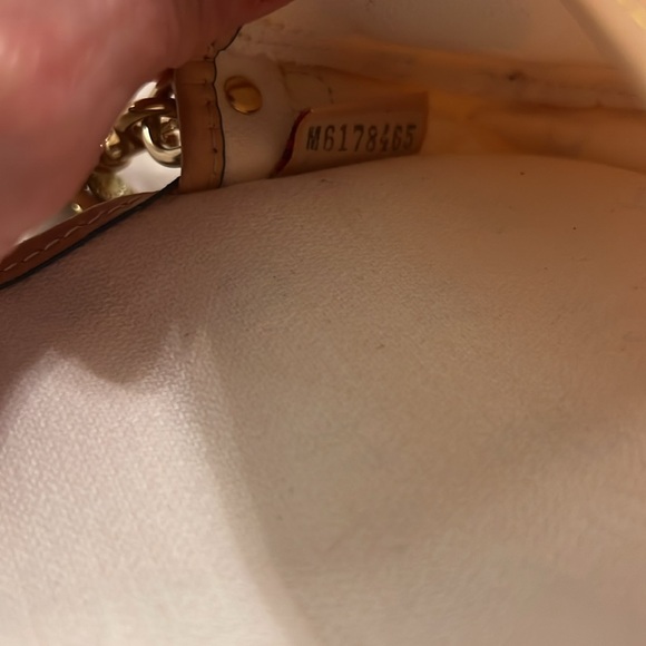 Dooney & Bourke Orange DB Monogram Wristlet, removable strap, good/excellent - Picture 6 of 8